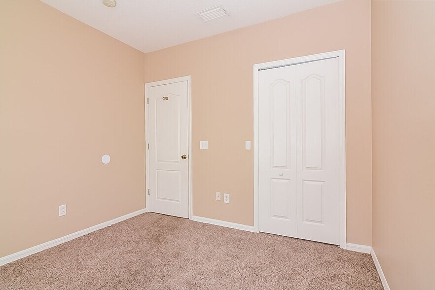 Building Photo - 7742 Bristol Park Dr