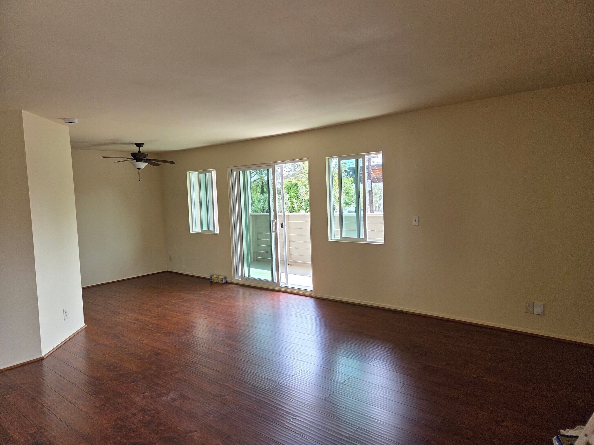 Living / Dining - 1809 Cambridge Ave