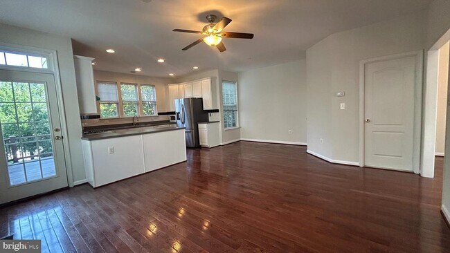 Building Photo - 13906 Gothic Dr