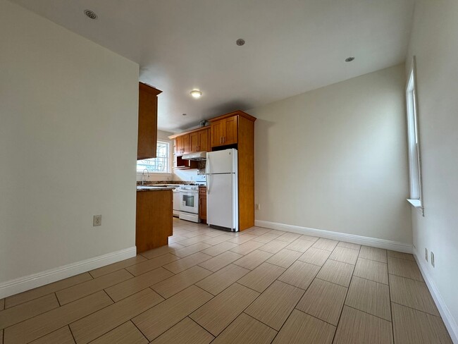 Building Photo - 1 Bed 1 Bath in Portola