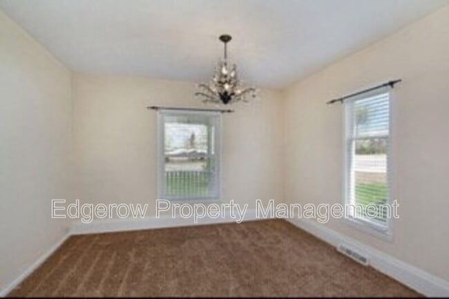 Building Photo - 352 Holmdene Blvd NE