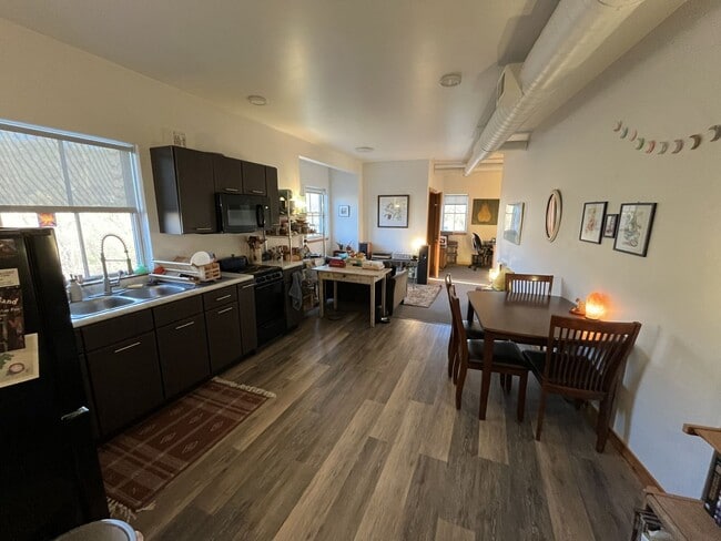 Building Photo - 2BD/1BA In Richmond