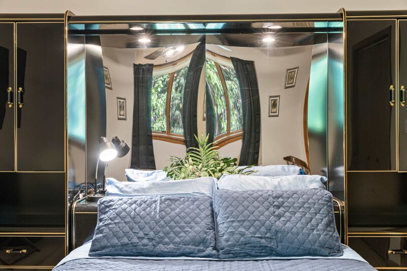 Building Photo - 2174 Lakeview Dr E