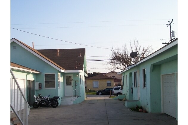 Building Photo - 9453-9459 Los Angeles St