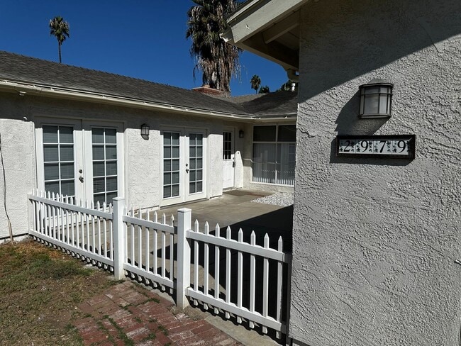 Building Photo - Riverside Home For Rent- *Move In Incentive*