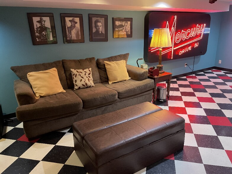 Building Photo - 2888 Colonial Way