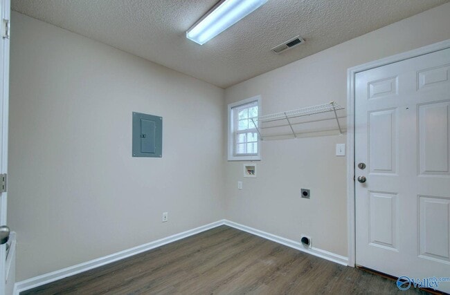 Building Photo - 120 Railroad Ridge Rd