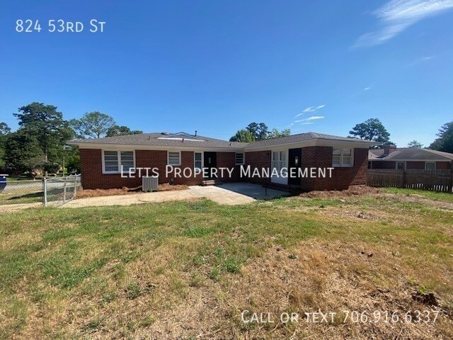 Building Photo - MOVE IN READY HOME in Desirable Neighborhood