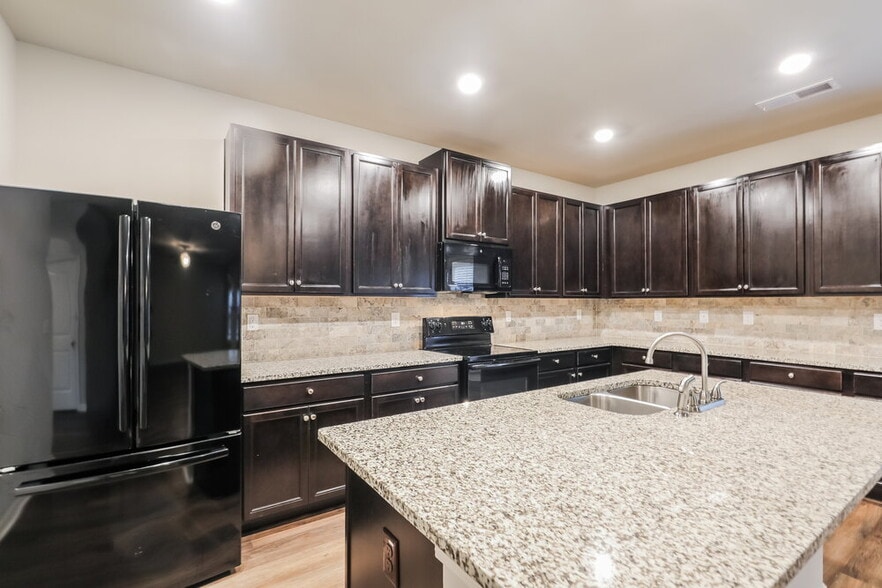 Building Photo - 12222 Shelby Ct