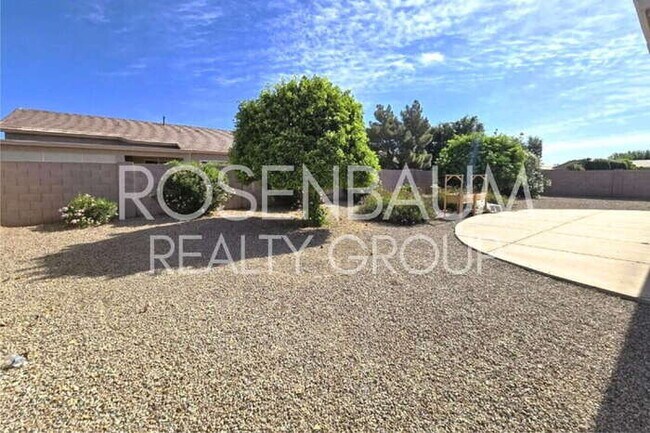 Building Photo - Stunning 2-beds, 2-baths home located in t...