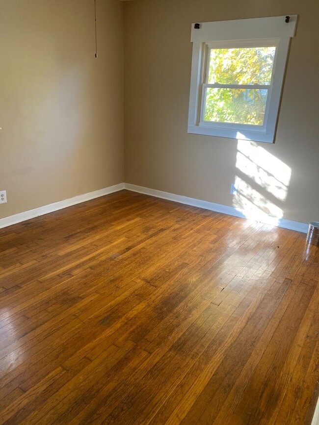 Primary Photo - 2 bed Ranch Home for Rent