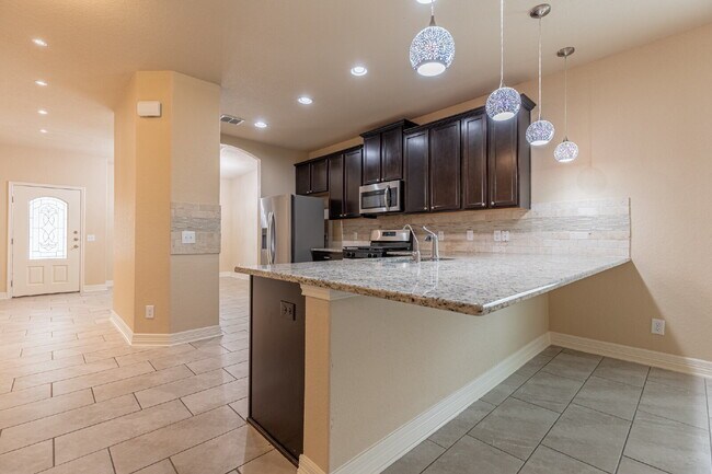 Building Photo - 1175 Ranch Falls