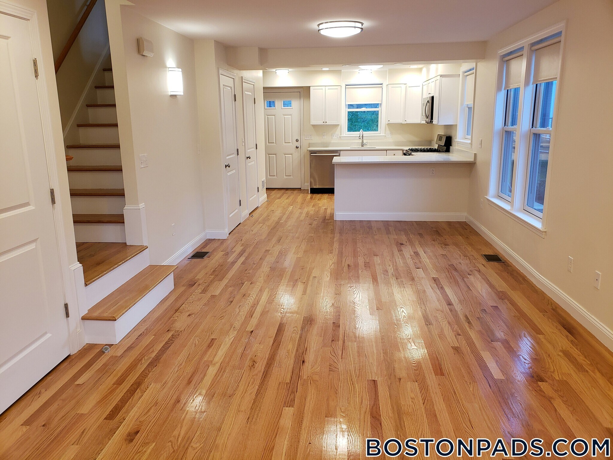 Building Photo - 96 Waumbeck St