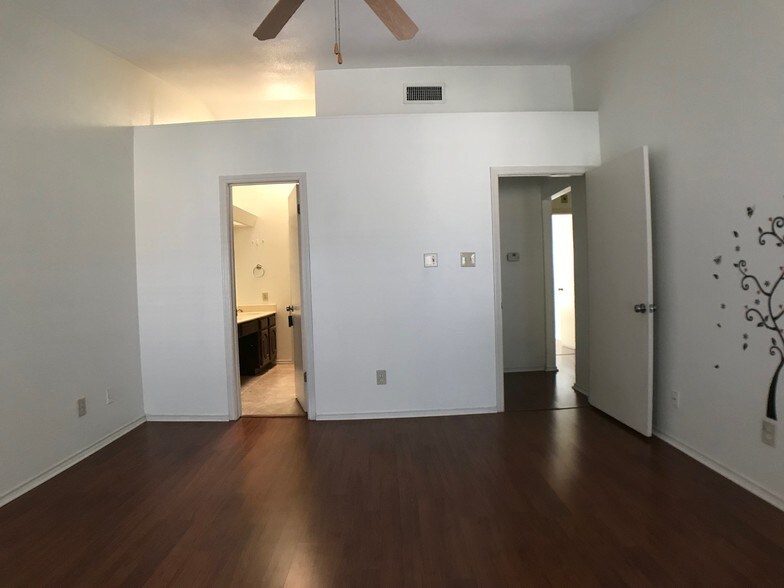 Building Photo - 14333 Preston Rd