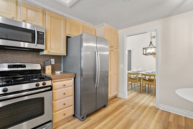 Building Photo - Beautiful Furnished Home in Seaside Villas Near Doheny Beach!