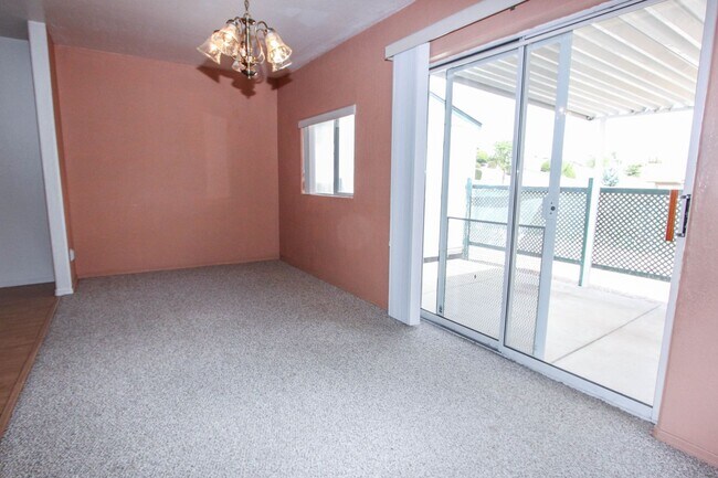 Building Photo - Three Bedroom Prescott Valley Duplex - APPLICATION PENDING