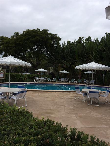 Building Photo - 3111 Oakland Shores Dr