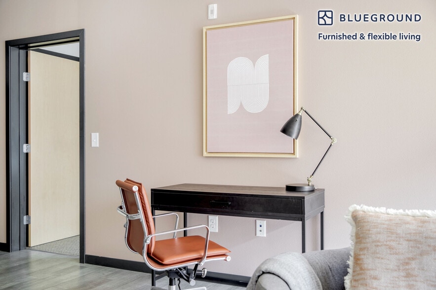 Building Photo - 15511 NE 22 Pl