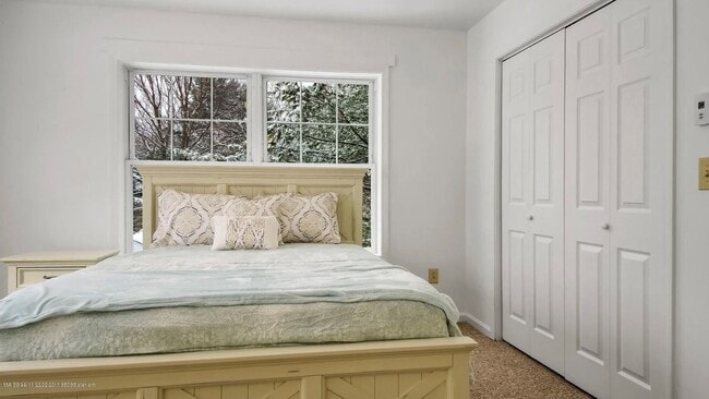 Building Photo - 3BR/2.5BA Townhouse Available July 1st!!! - Great Residential Neighborhood!!