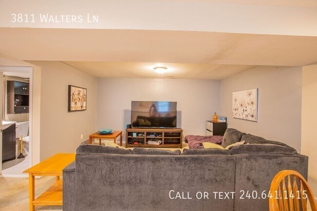 Building Photo - 3811 Walters Ln