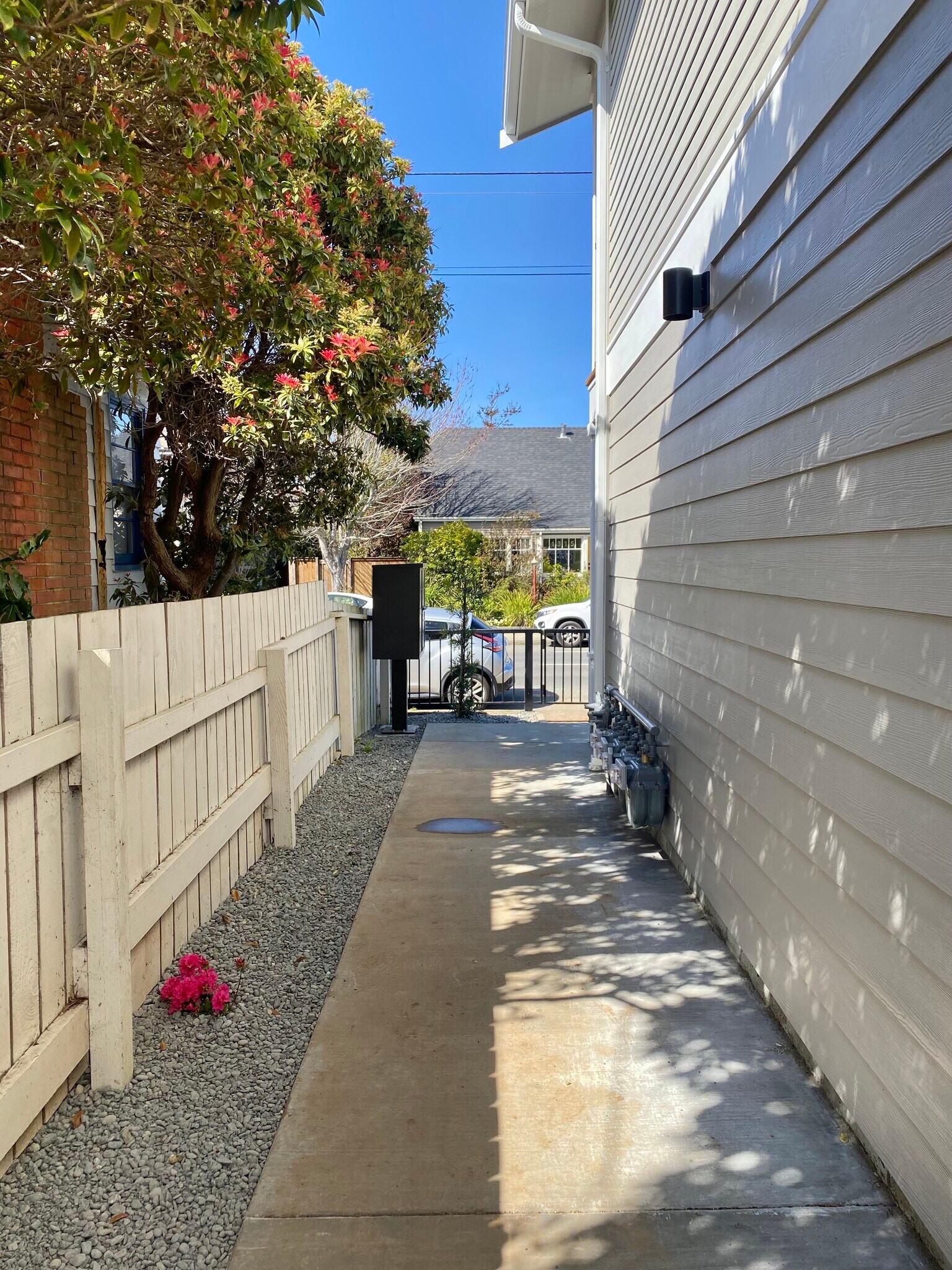 Building Photo - 1318 6th St