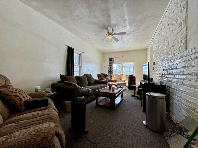 Building Photo - 1708 Grayland St