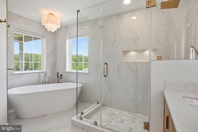 Building Photo - 11360 Sandhurst Pl