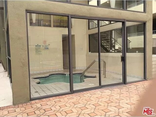 Building Photo - 1300 Midvale Ave