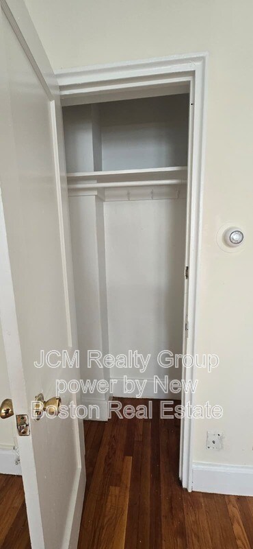 Building Photo - 9 Victory Rd