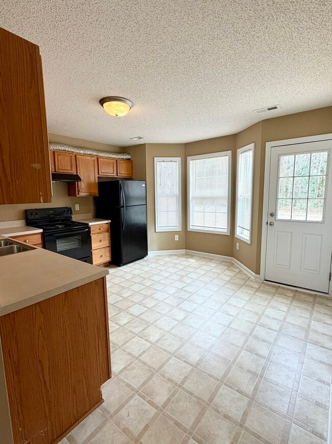 Building Photo - 132 Brook Pl