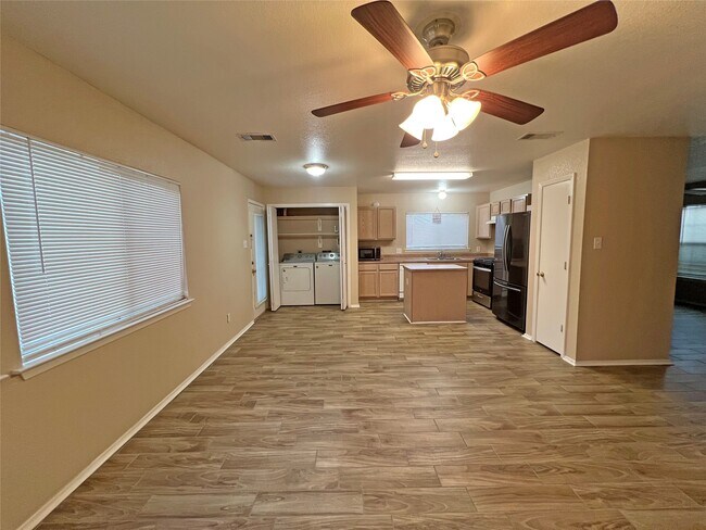 Building Photo - 21016 Alden's Oak