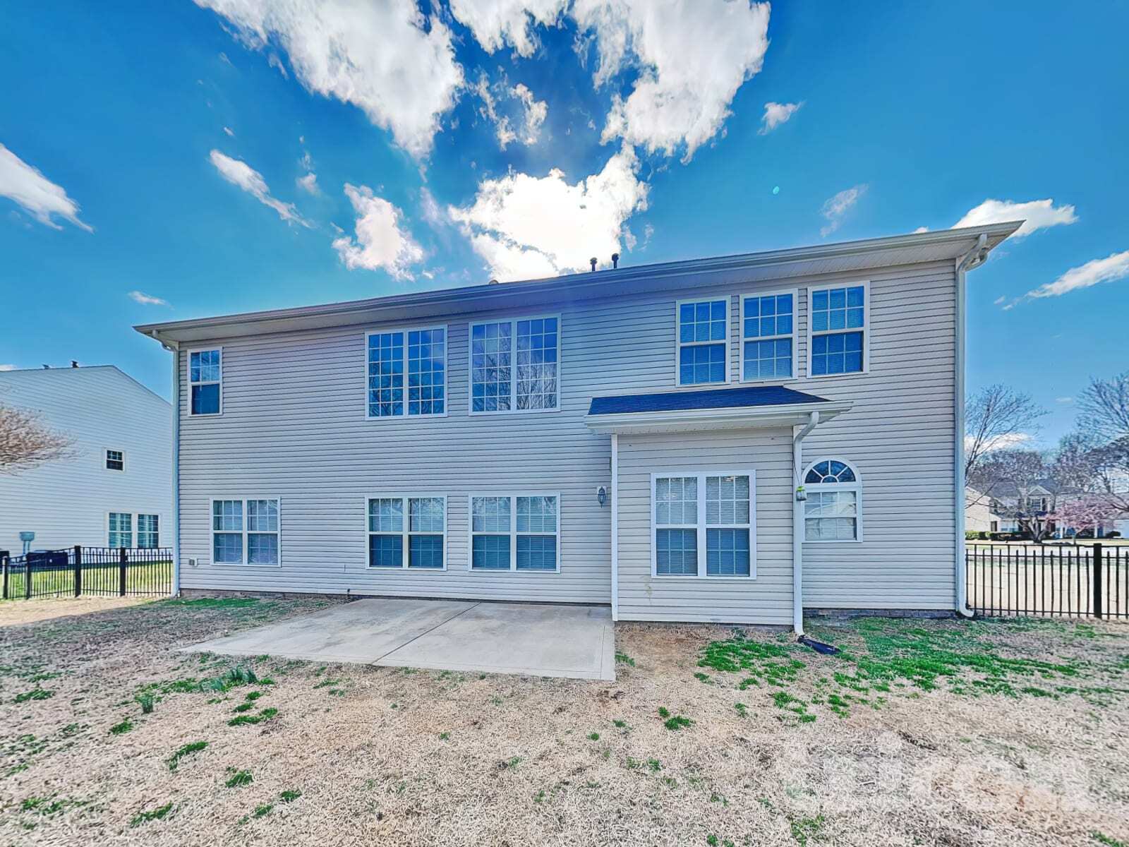 Building Photo - 5801 Crimson Oak Ct