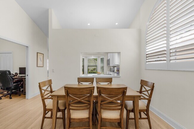 Building Photo - 15337 Wimborne Ln