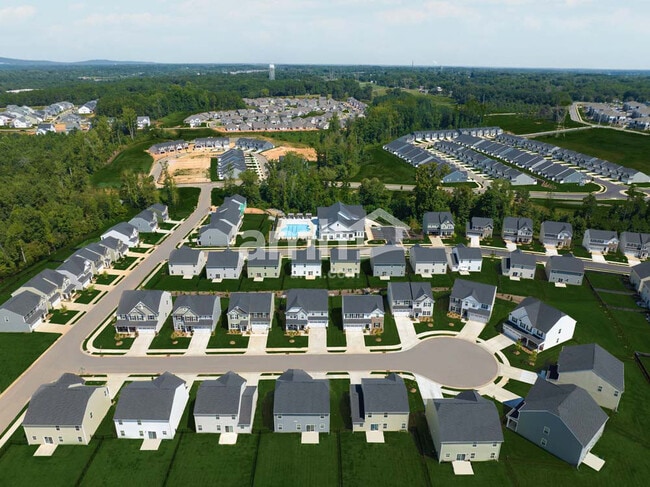 Building Photo - 653 Hamilton Park Dr