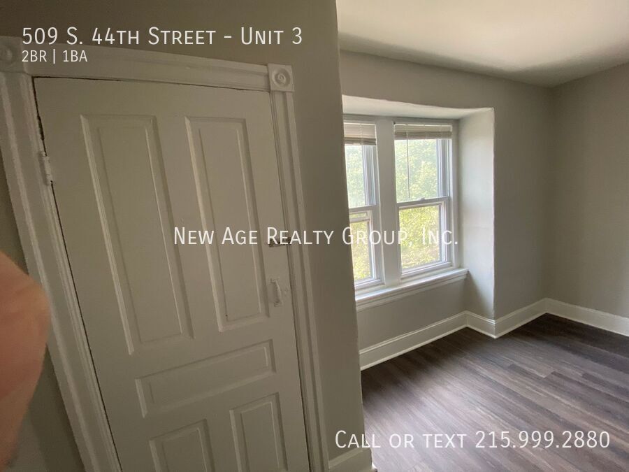 Building Photo - 509 S 44th St