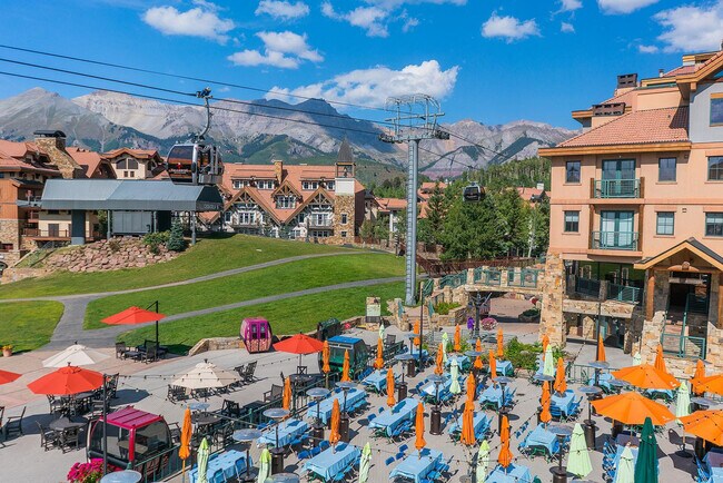 Building Photo - 113 Lost Creek Ln