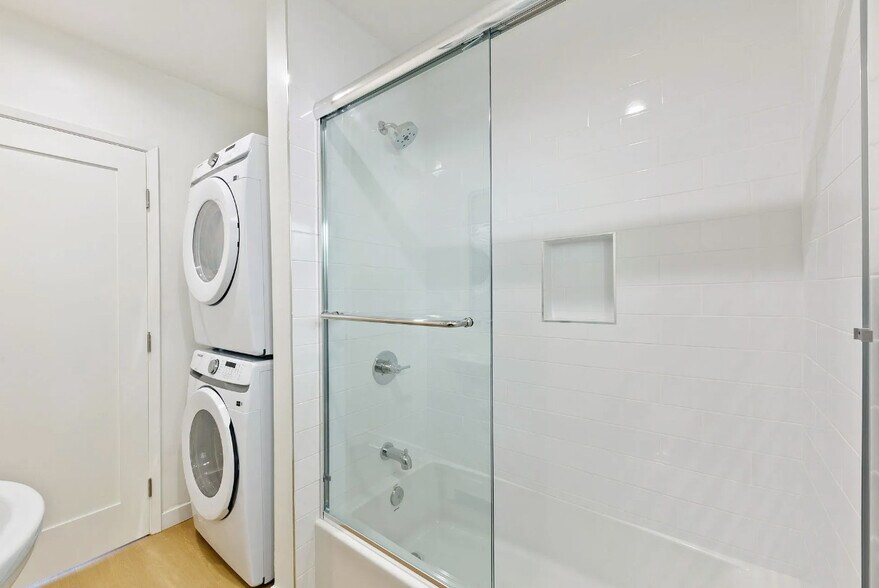 Building Photo - Empire at San Vicente