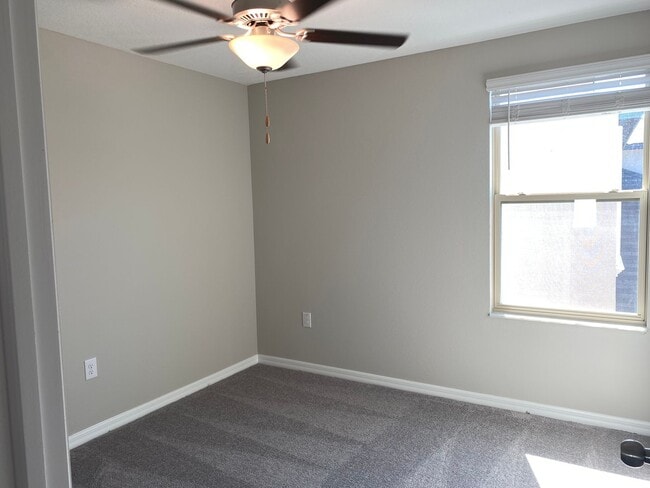 Building Photo - 7504 Samuel Ivy Dr