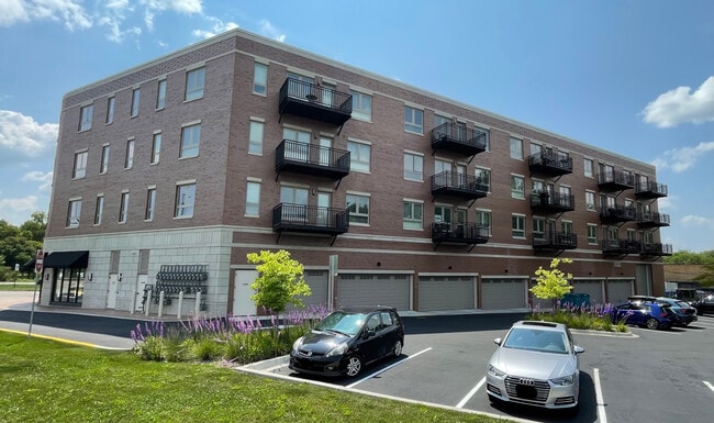 Building Photo - 555 Roger Williams Ave