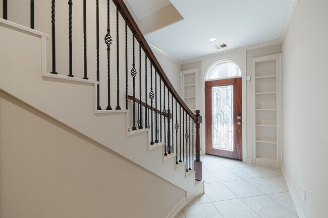 Building Photo - 11207 Tramonto Dr