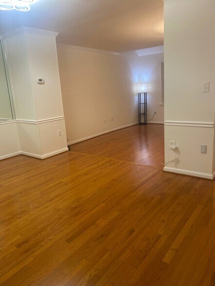 Building Photo - 2131 Dominion Heights Ct
