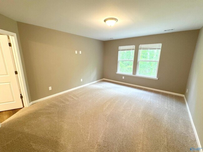 Building Photo - 228 Hibiscus Dr