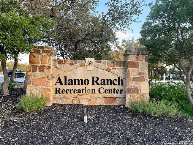 Building Photo - 12606 Texas Gold