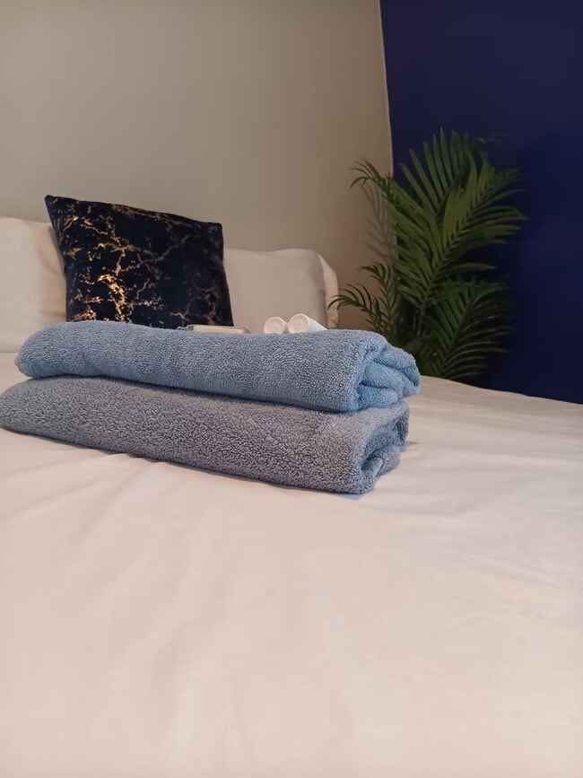 Building Photo - 280 Plainfield St