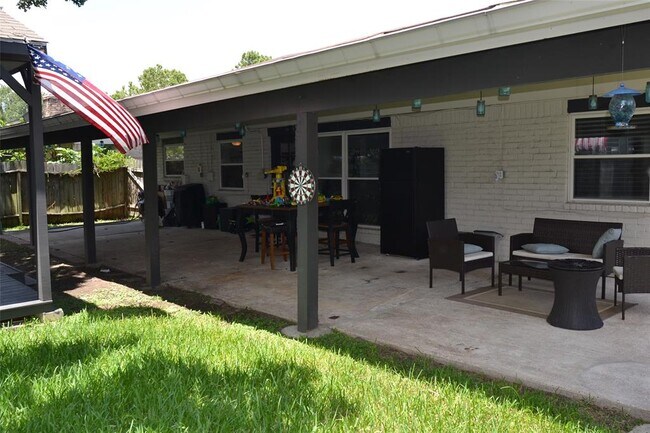 Building Photo - 10530 Permian Dr