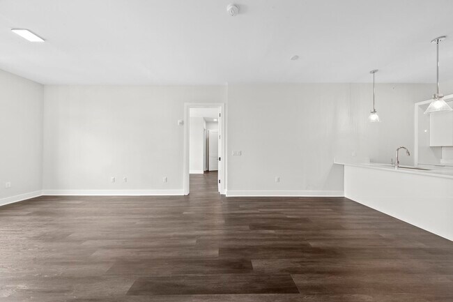 Building Photo - 121 34th St