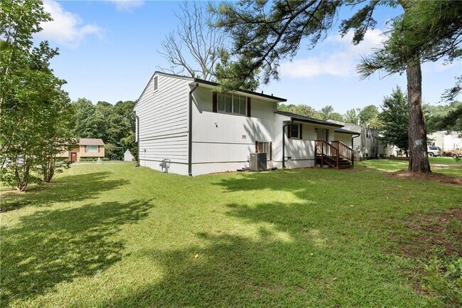 Building Photo - 6940 Cainwood Dr