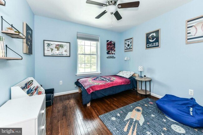 Building Photo - 2107 Golf Course Dr