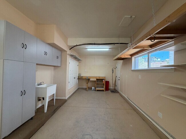 Building Photo - 1399 Wilkes Way SE
