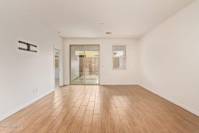 Building Photo - 14202 W Willow Ave